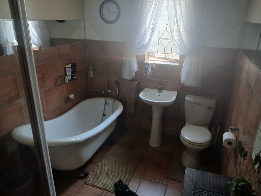 4 Bedroom Property for Sale in Bodorp North West